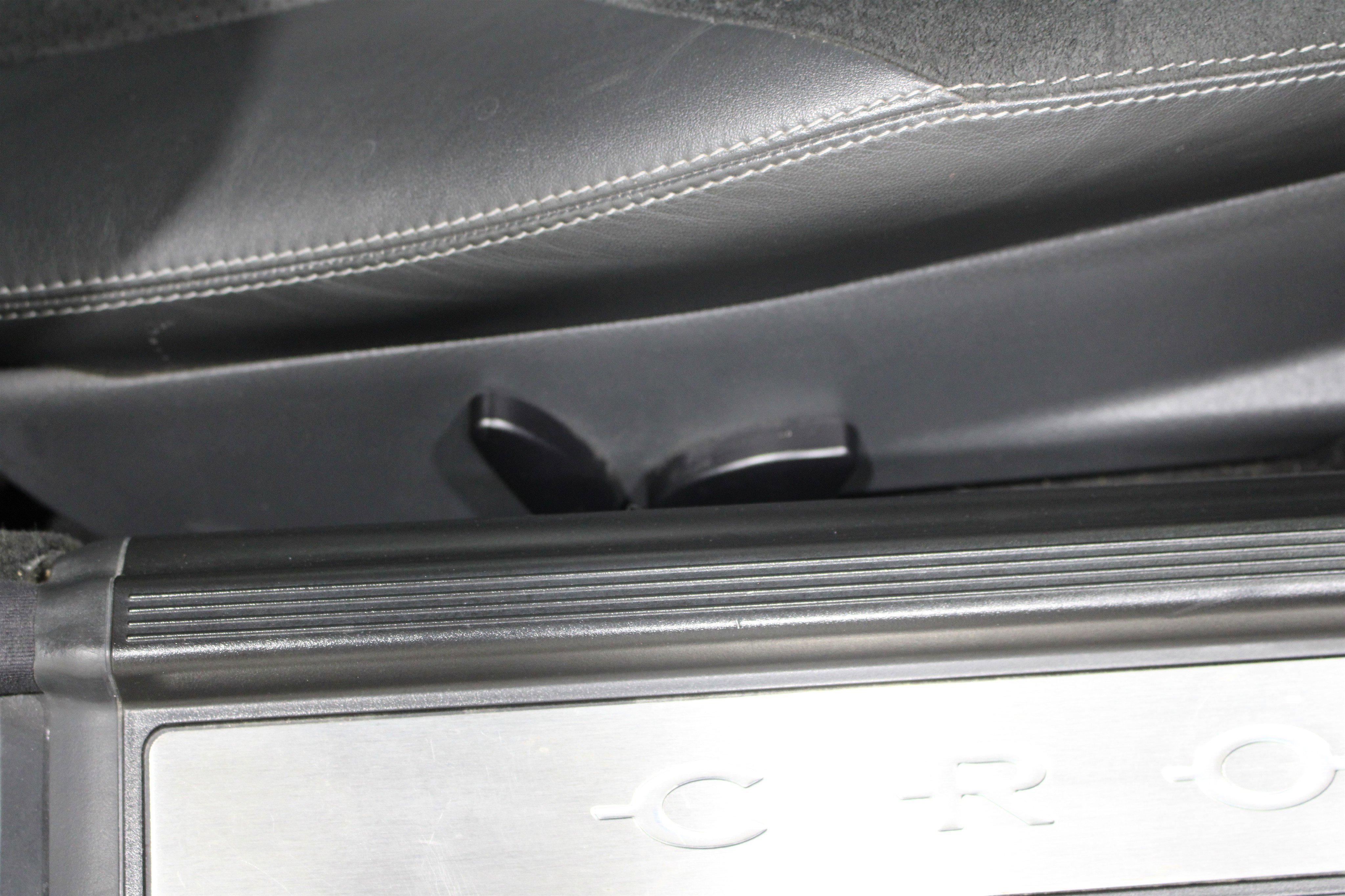 Used 2005 Chrysler Crossfire SRT-6 image 17