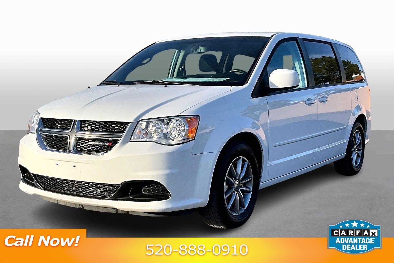Used 2016 Dodge Grand Caravan SE image 1