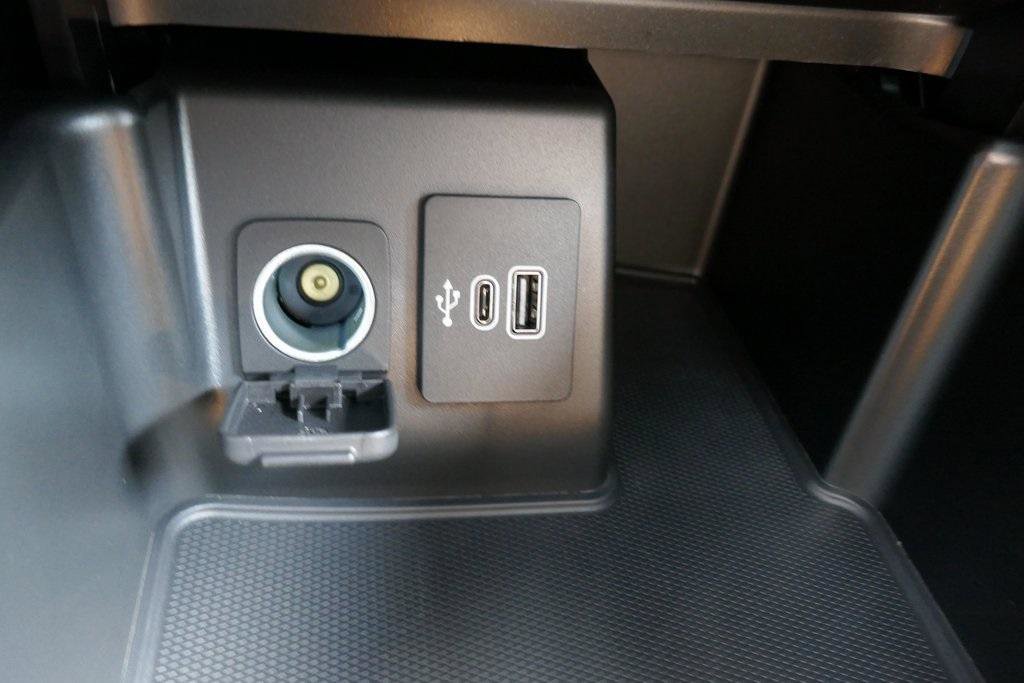 New 2025 Ford Explorer ST-Line w/ Premium Package image 20