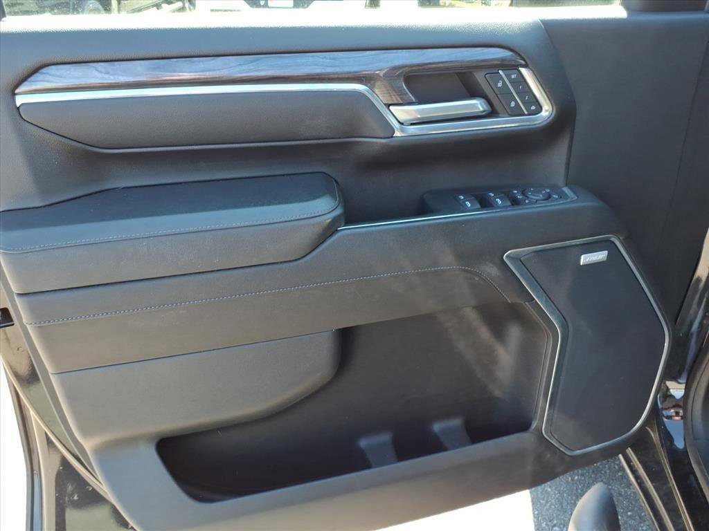 Used 2024 Chevrolet Silverado 2500 LTZ w/ LTZ Plus Package image 15