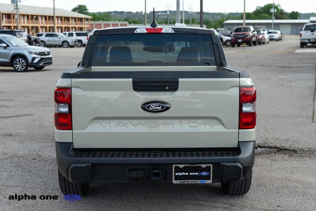 Used 2025 Ford Maverick XLT w/ XLT Luxury Package AWD/4WD image 7