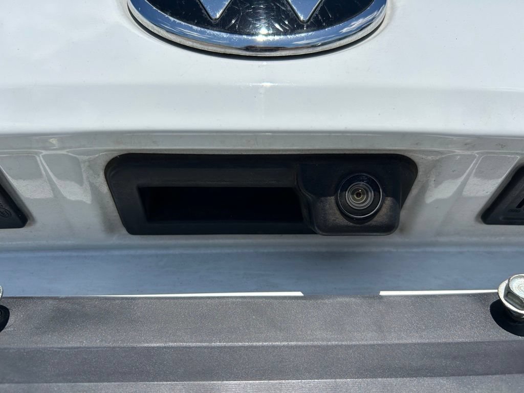 Certified 2023 Volkswagen Taos SE w/ Panoramic Sunroof Package FWD image 41