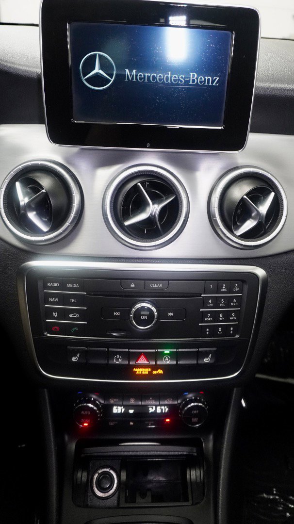 Used 2015 Mercedes-Benz CLA 250 image 15