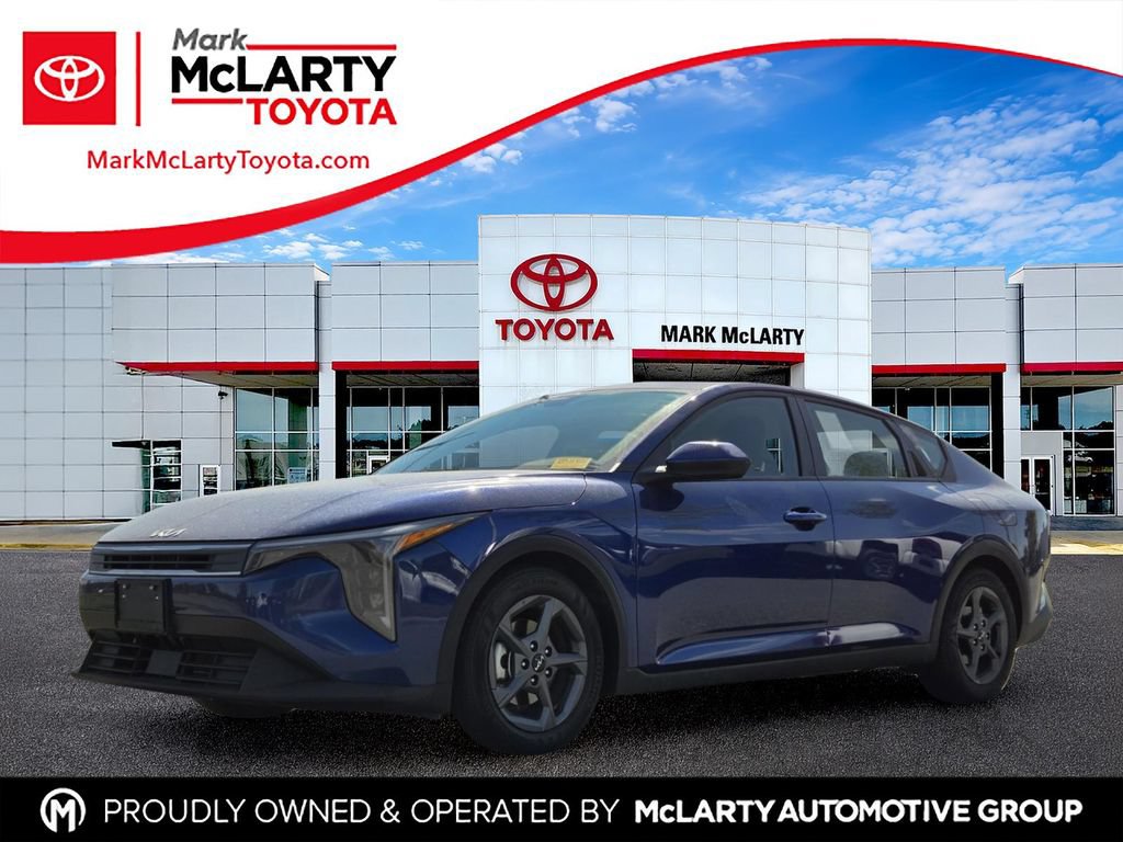 Used 2025 Kia K4 FWD image 1