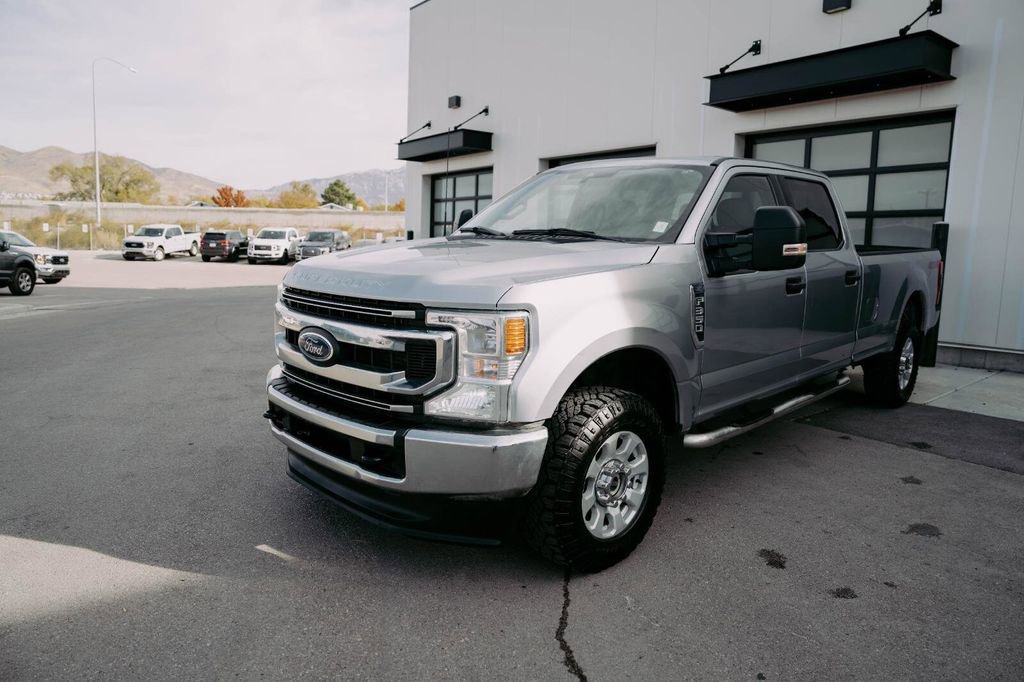 Used 2022 Ford F350 XLT image 3