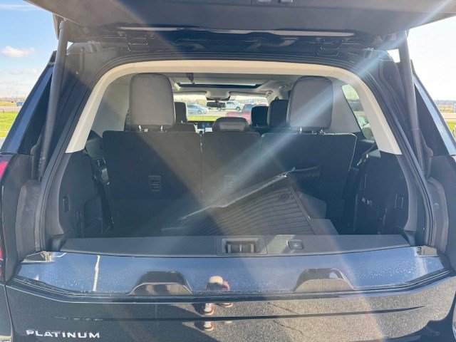 Used 2025 Ford Expedition Platinum w/ Driver's Package image 32