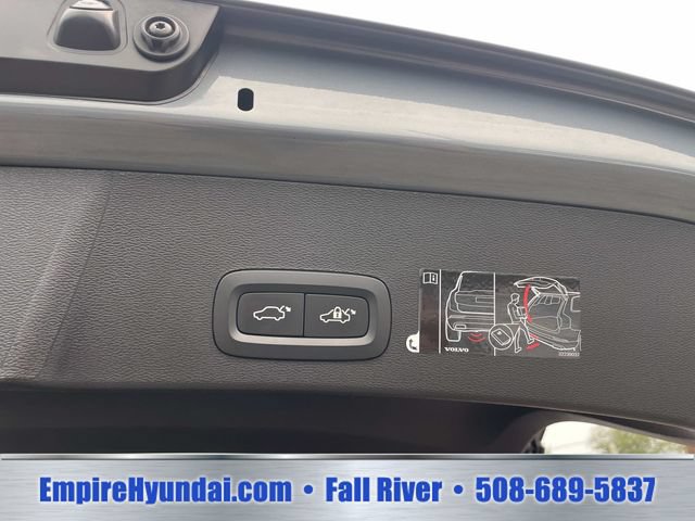 Used 2020 Volvo XC40 T5 Inscription w/ Protection Package AWD/4WD image 8