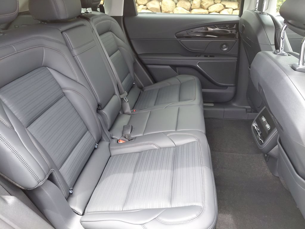 New 2026 Lincoln Nautilus Reserve w/ Jet Appearance Package AWD/4WD image 35