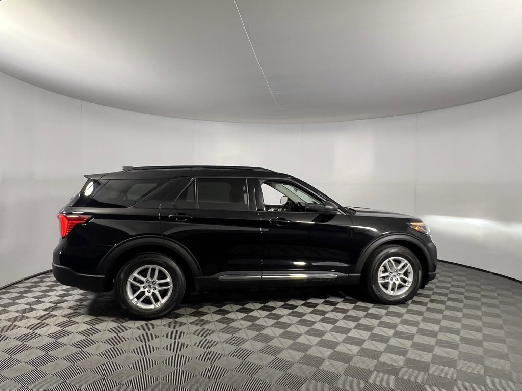 Used 2025 Ford Explorer Active image 7