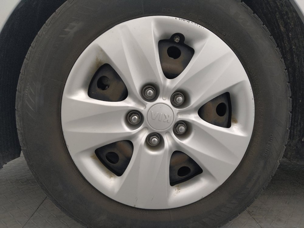 Used 2017 Kia Forte LX w/ LX Popular Package image 31