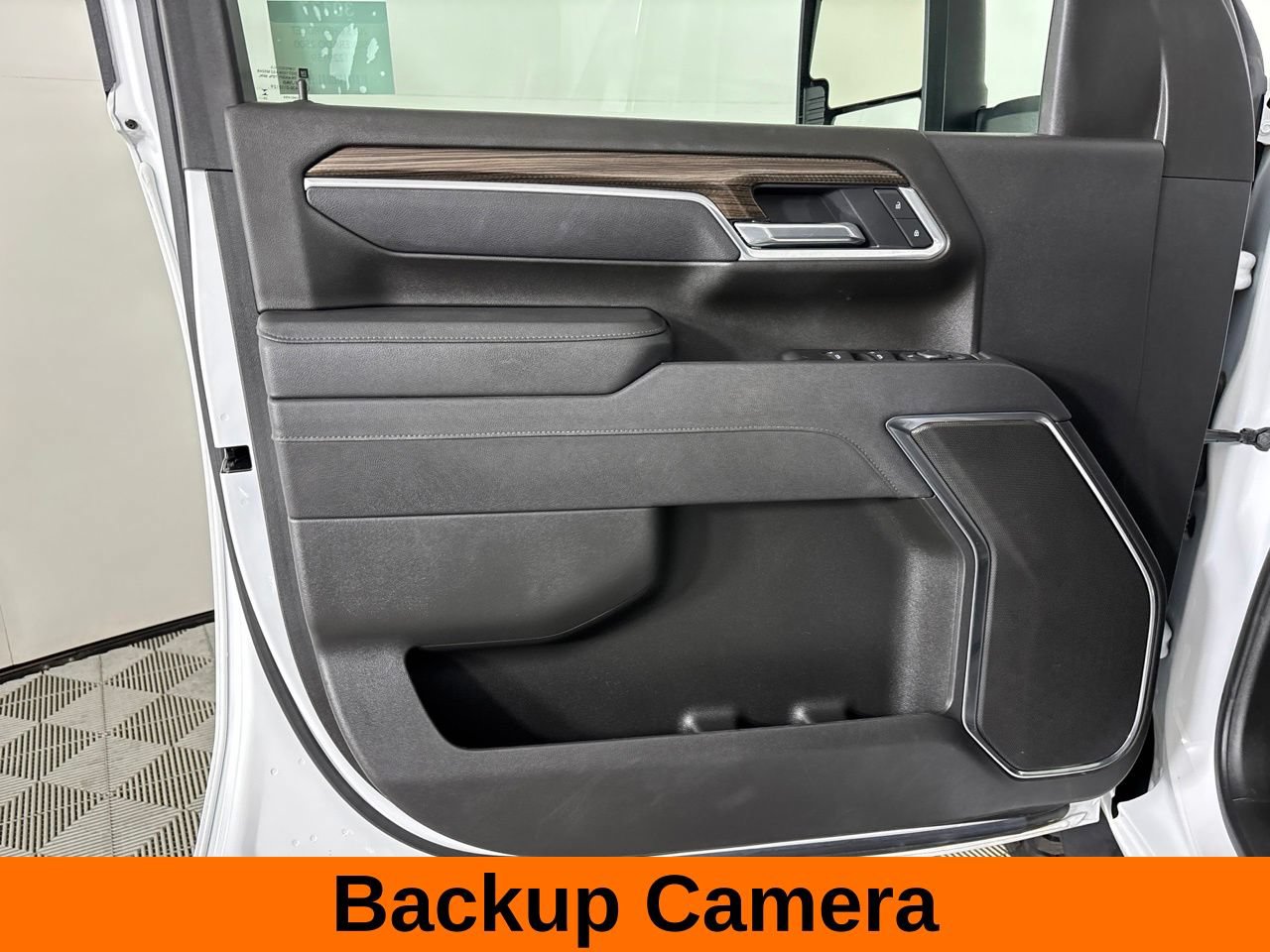 Used 2025 Chevrolet Silverado 2500 LT w/ Convenience Package AWD/4WD image 10