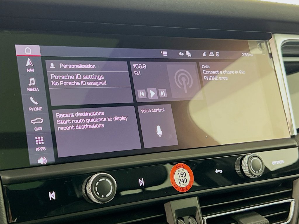 Certified 2026 Porsche Macan Turbo AWD/4WD image 15