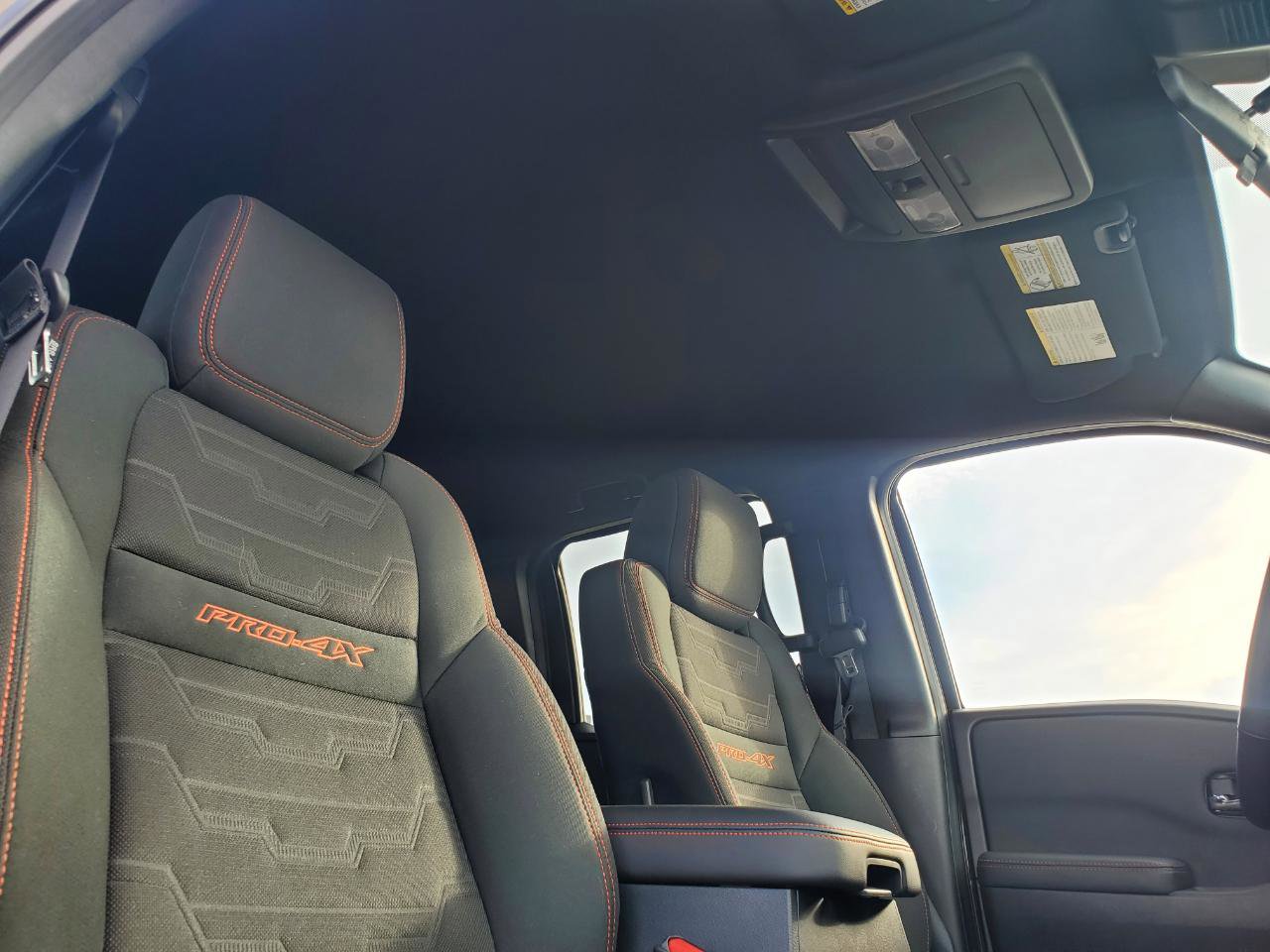 Used 2022 Nissan Frontier PRO-4X image 50