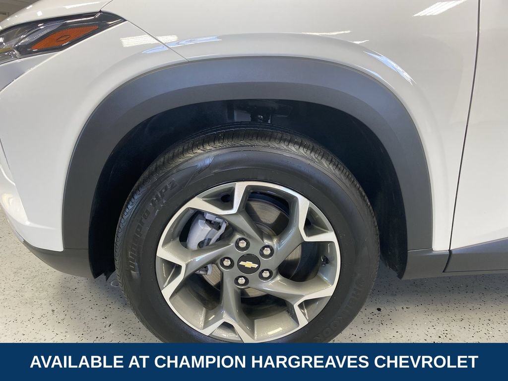 Used 2024 Chevrolet Trax LT w/ Driver Confidence Package FWD image 41