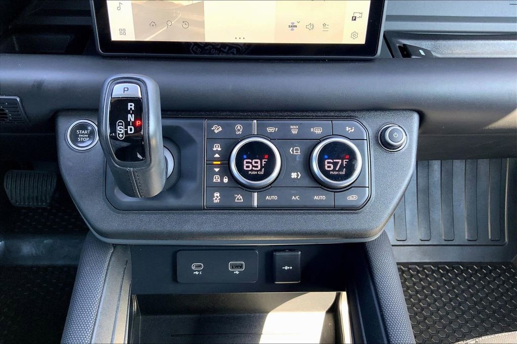 Used 2021 Land Rover Defender 110 X-Dynamic HSE AWD/4WD image 15