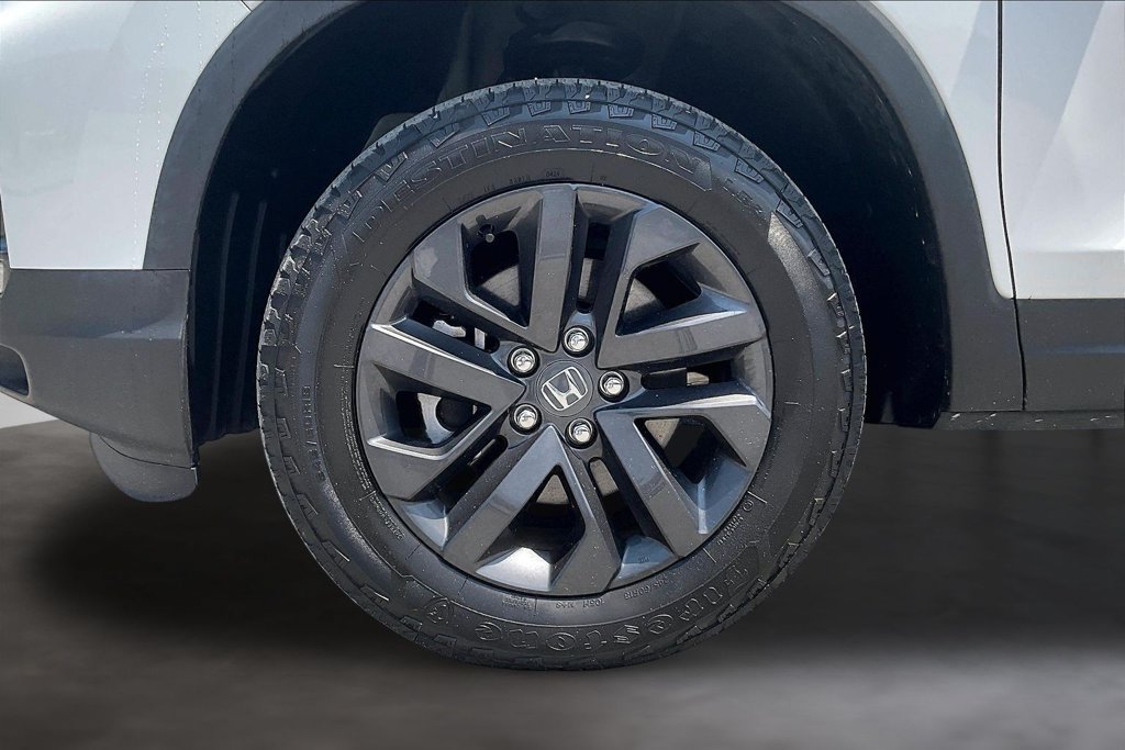 Certified 2024 Honda Ridgeline Sport image 32