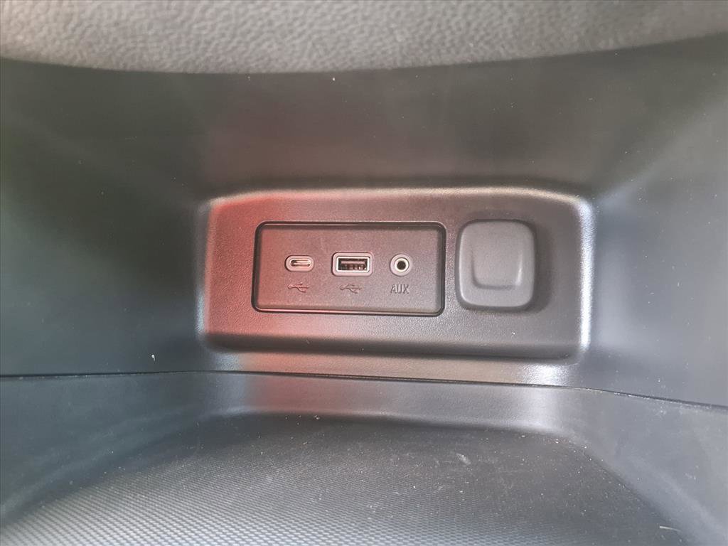 Used 2023 Chevrolet Equinox LT image 18