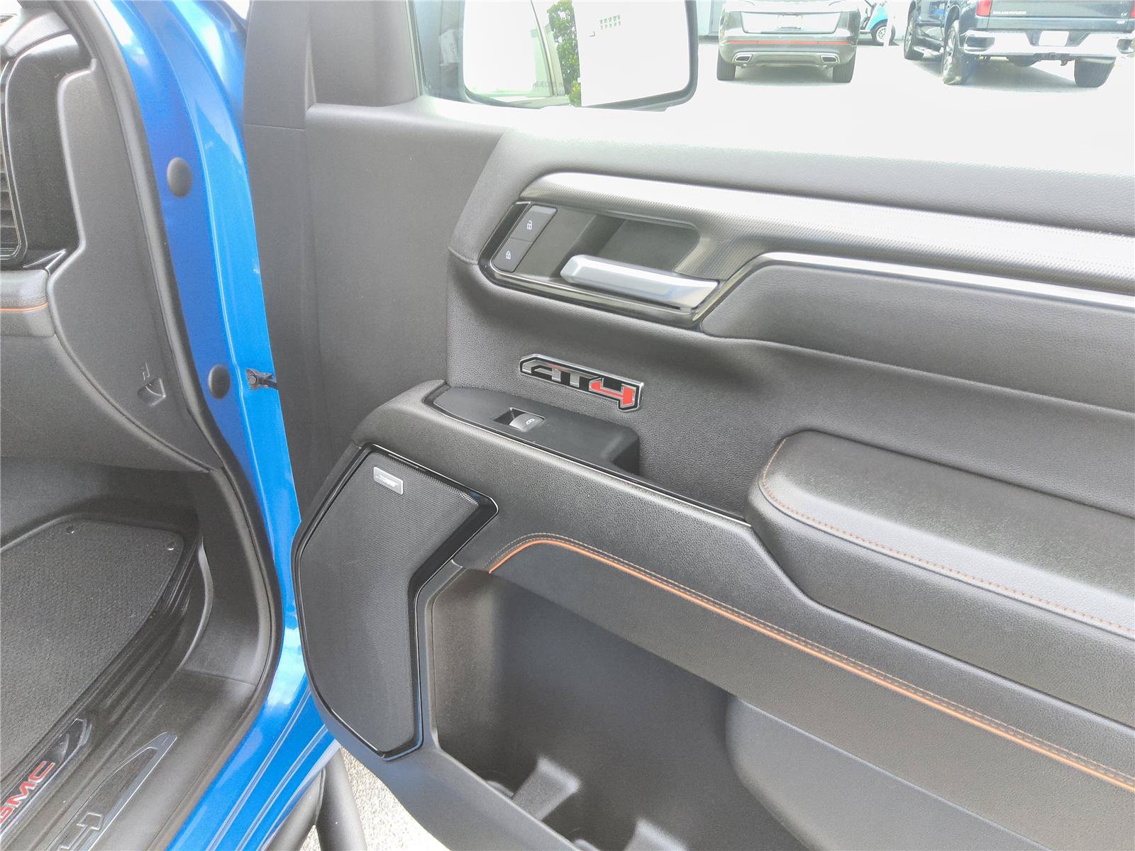 Used 2023 GMC Sierra 1500 AT4 w/ AT4 Premium Package AWD/4WD image 30