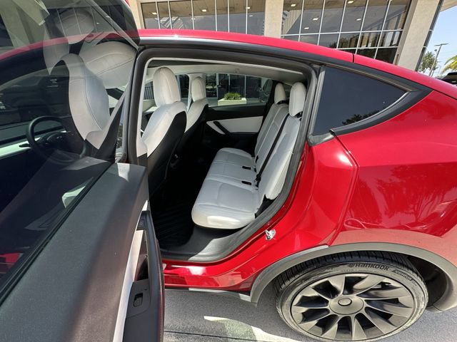 Used 2021 Tesla Model Y 2WD image 29
