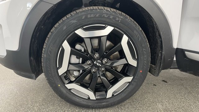 Used 2023 Kia Telluride EX w/ EX Captain's Chair Package image 53