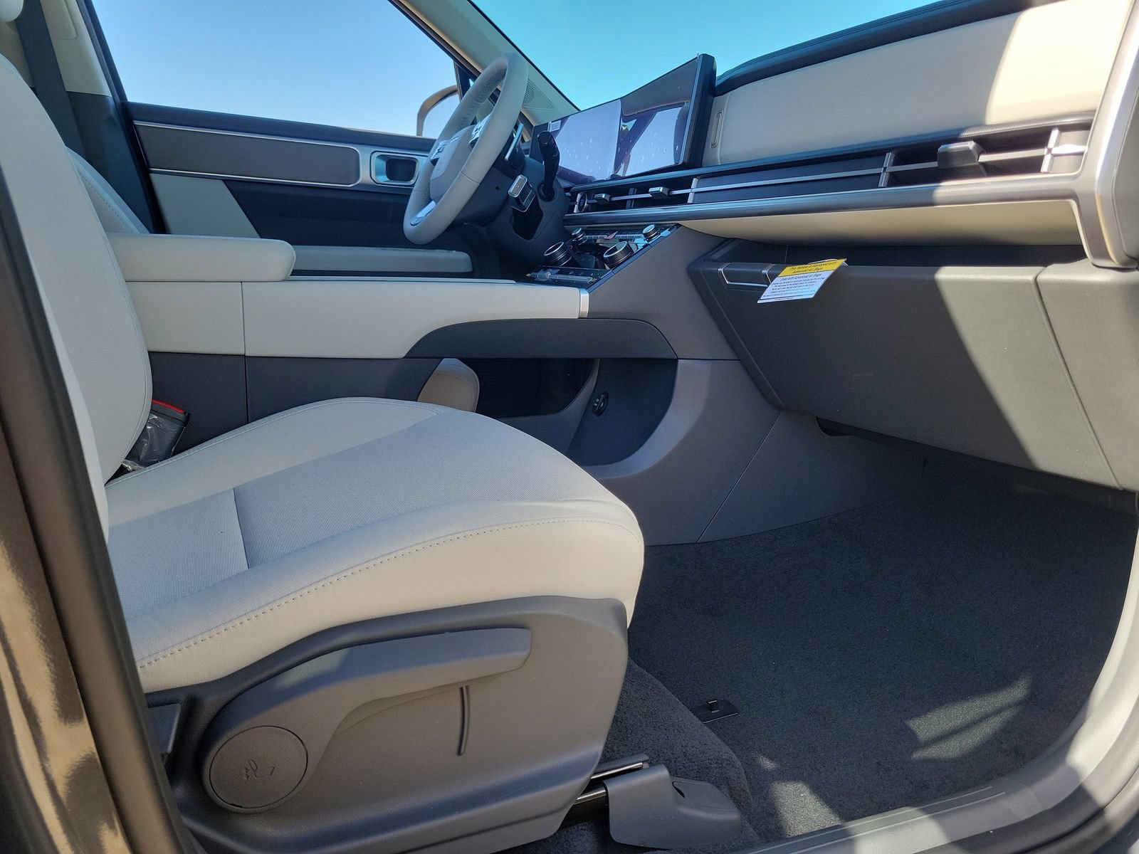New 2026 Hyundai Santa Fe SE FWD image 17