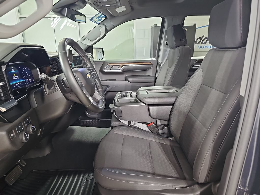 Certified 2024 Chevrolet Silverado 1500 LT AWD/4WD image 18