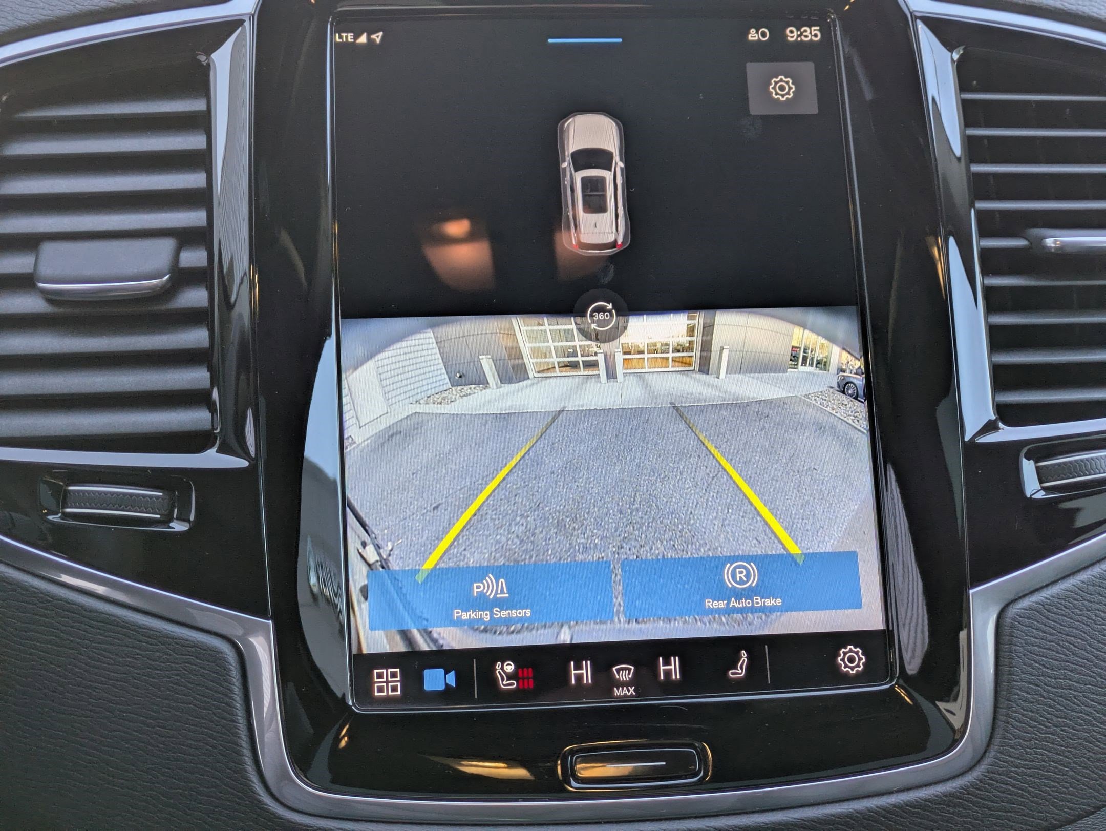 Used 2023 Volvo XC90 B6 Plus w/ Protection Package Premier image 21