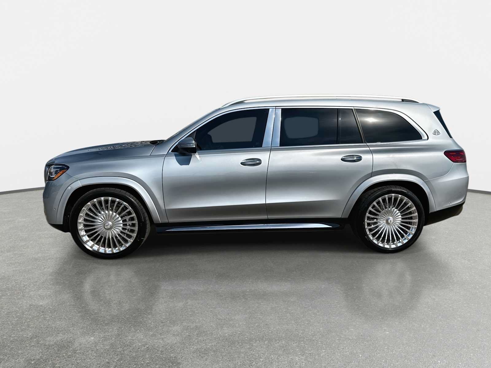 New 2026 Mercedes-Benz Maybach GLS 600 4MATIC image 5