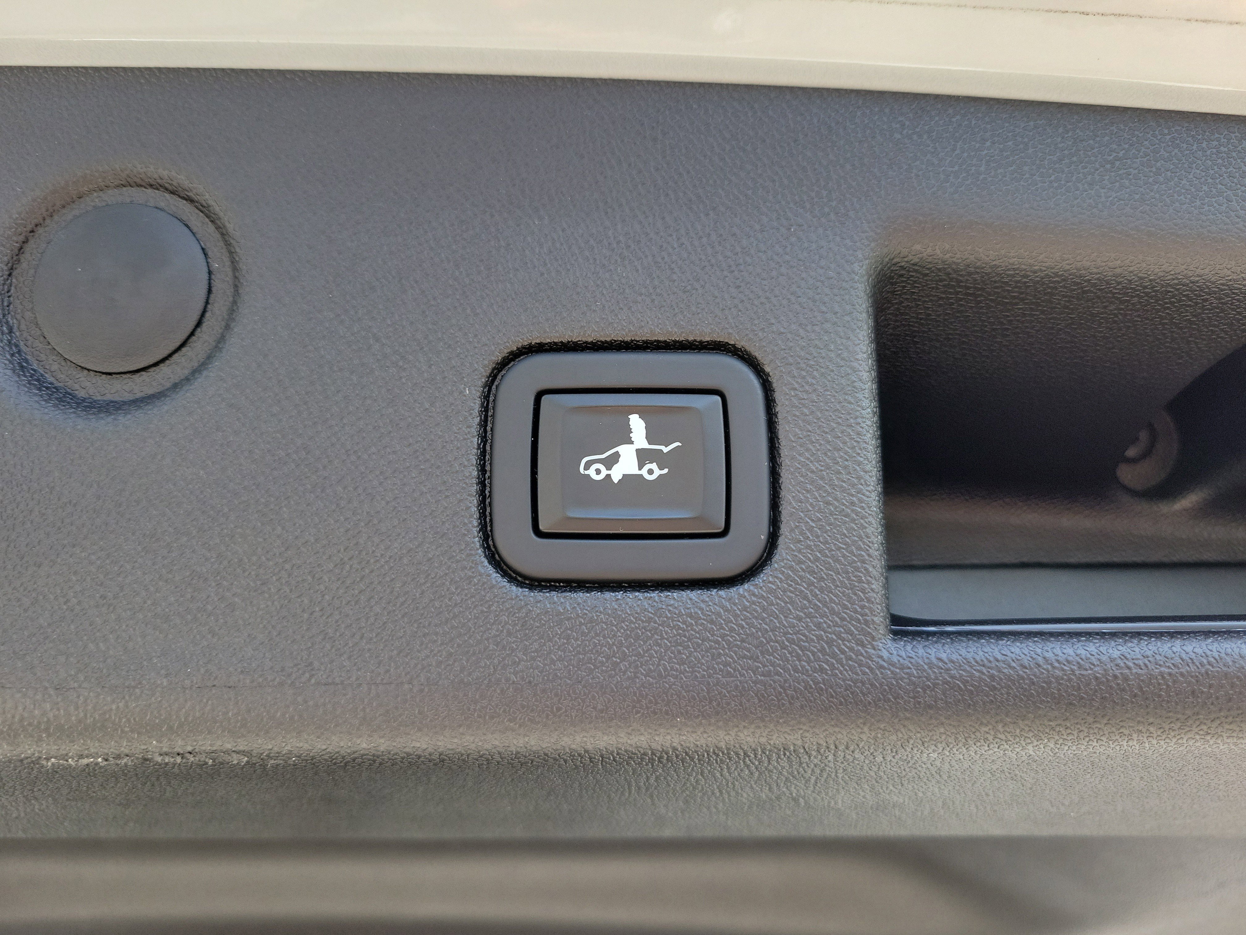 Used 2020 Chevrolet Equinox Premier image 15