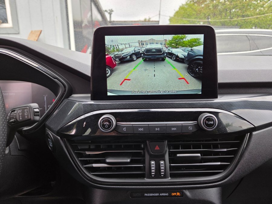 Used 2025 Ford Escape ST-Line FWD image 14