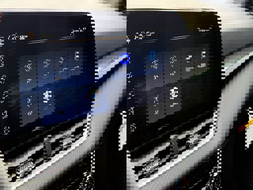 New 2026 Chevrolet Equinox LT w/ LPO, Floor Liner Package image 23