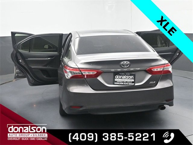 Used 2018 Toyota Camry XLE image 25