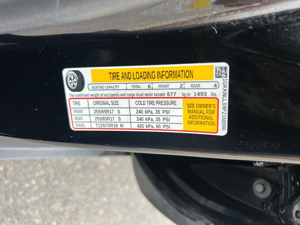 Used 2023 GMC Acadia AT4 w/ Technology Package image 30