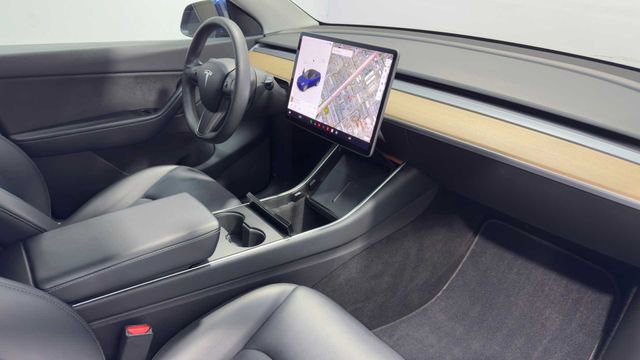 Used 2021 Tesla Model Y 2WD image 12
