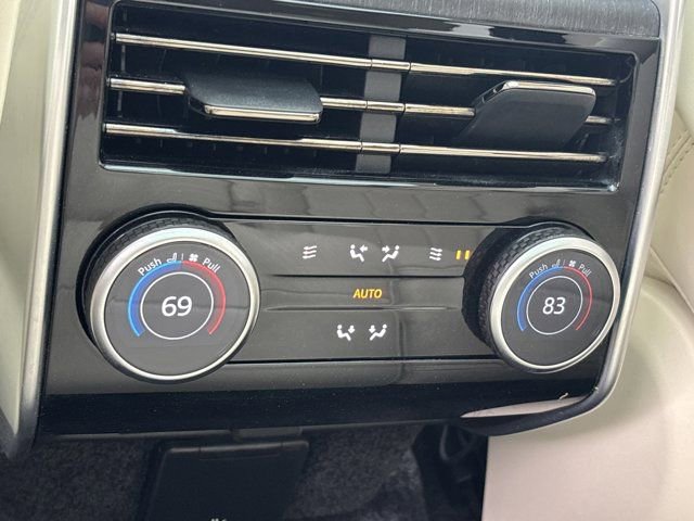 Used 2024 Land Rover Range Rover SE image 19