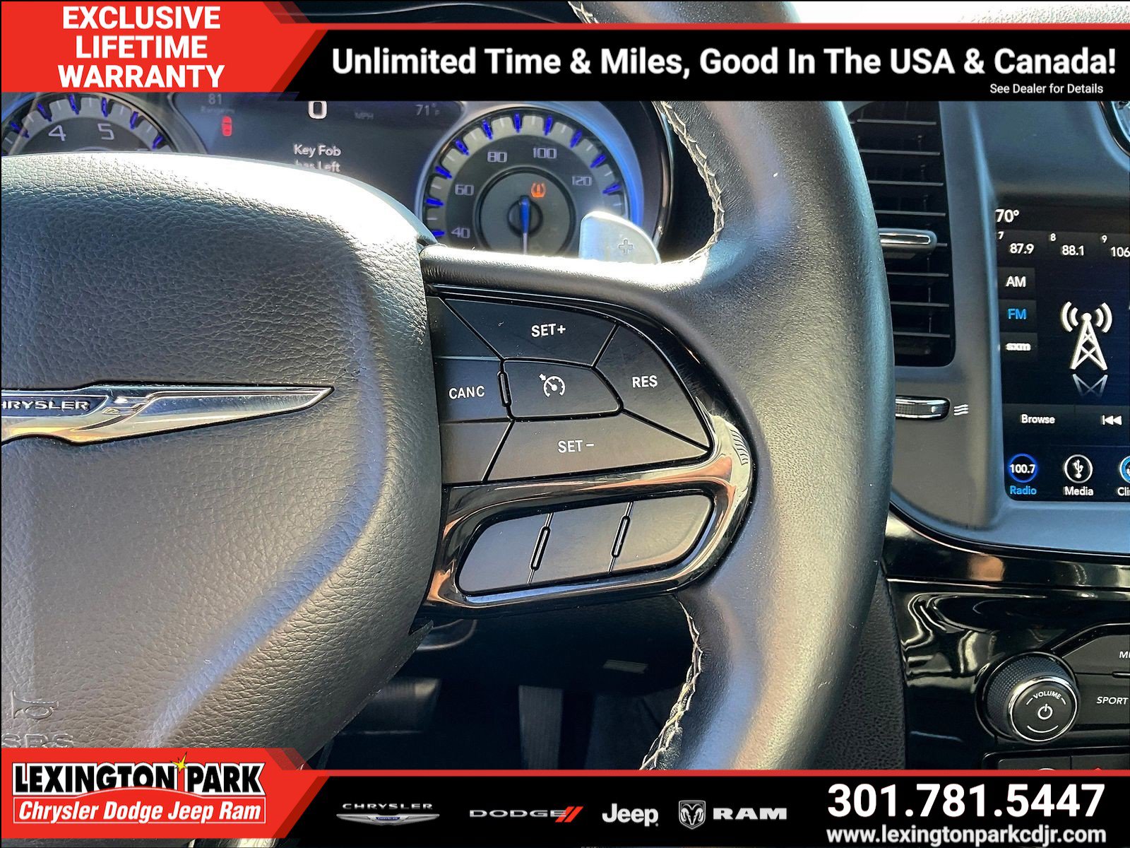 Used 2018 Chrysler 300 S RWD image 12