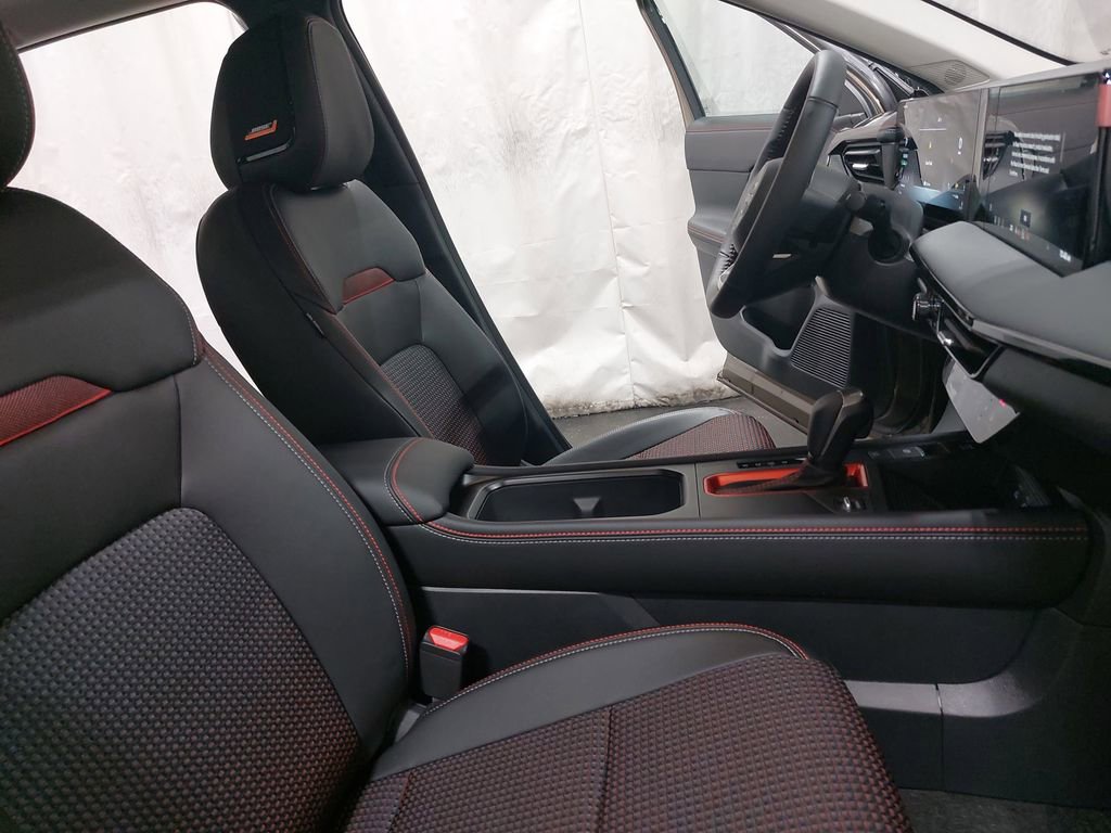 New 2026 Nissan Kicks SR w/ SR Premium Package image 10