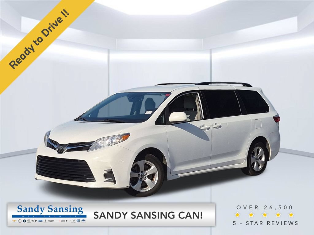 Used 2018 Toyota Sienna LE w/ Carpet Mat Package FWD image 1