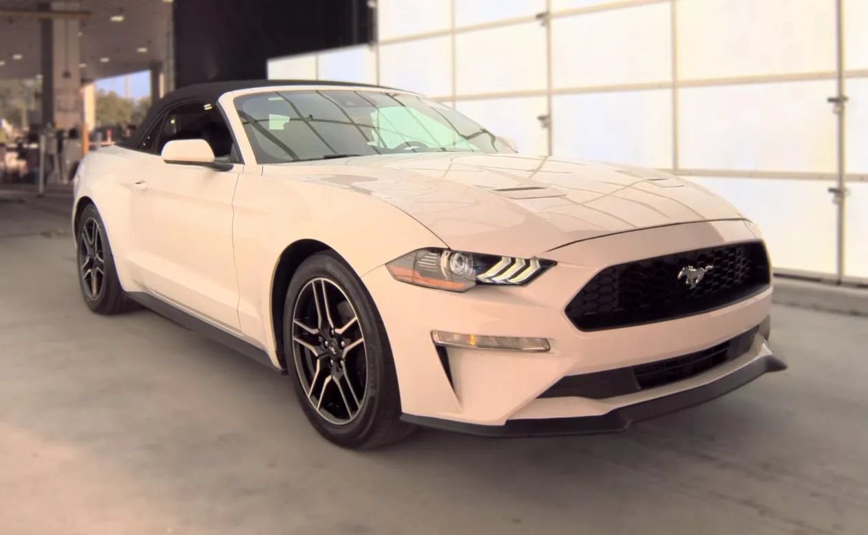 Used 2022 Ford Mustang Premium RWD image 4