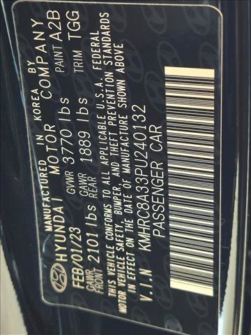 Used 2023 Hyundai Venue SEL FWD image 23
