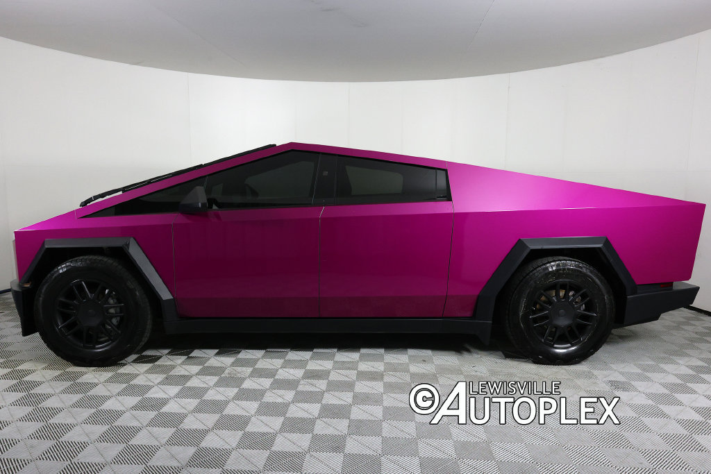 Used 2024 Tesla Cybertruck AWD Crew Cab image 12