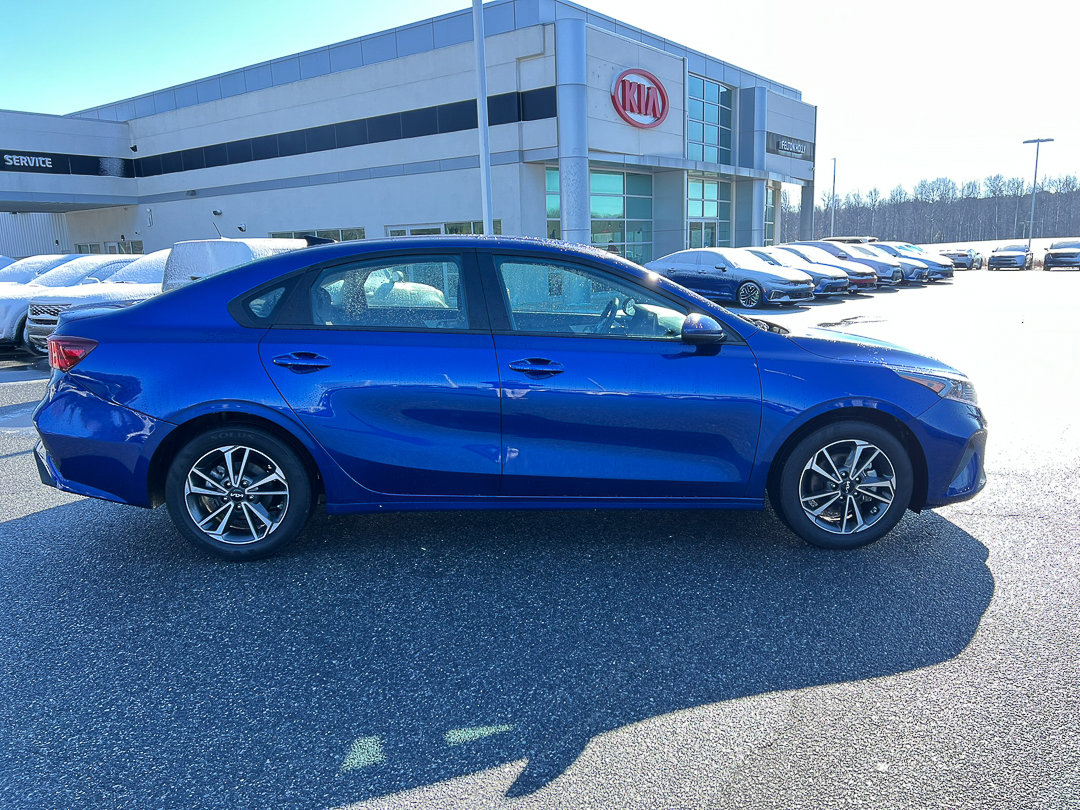 Used 2023 Kia Forte LXS image 6