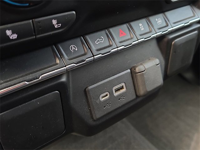 Used 2021 Chevrolet Silverado 1500 RST w/ Bed Protection Package image 22