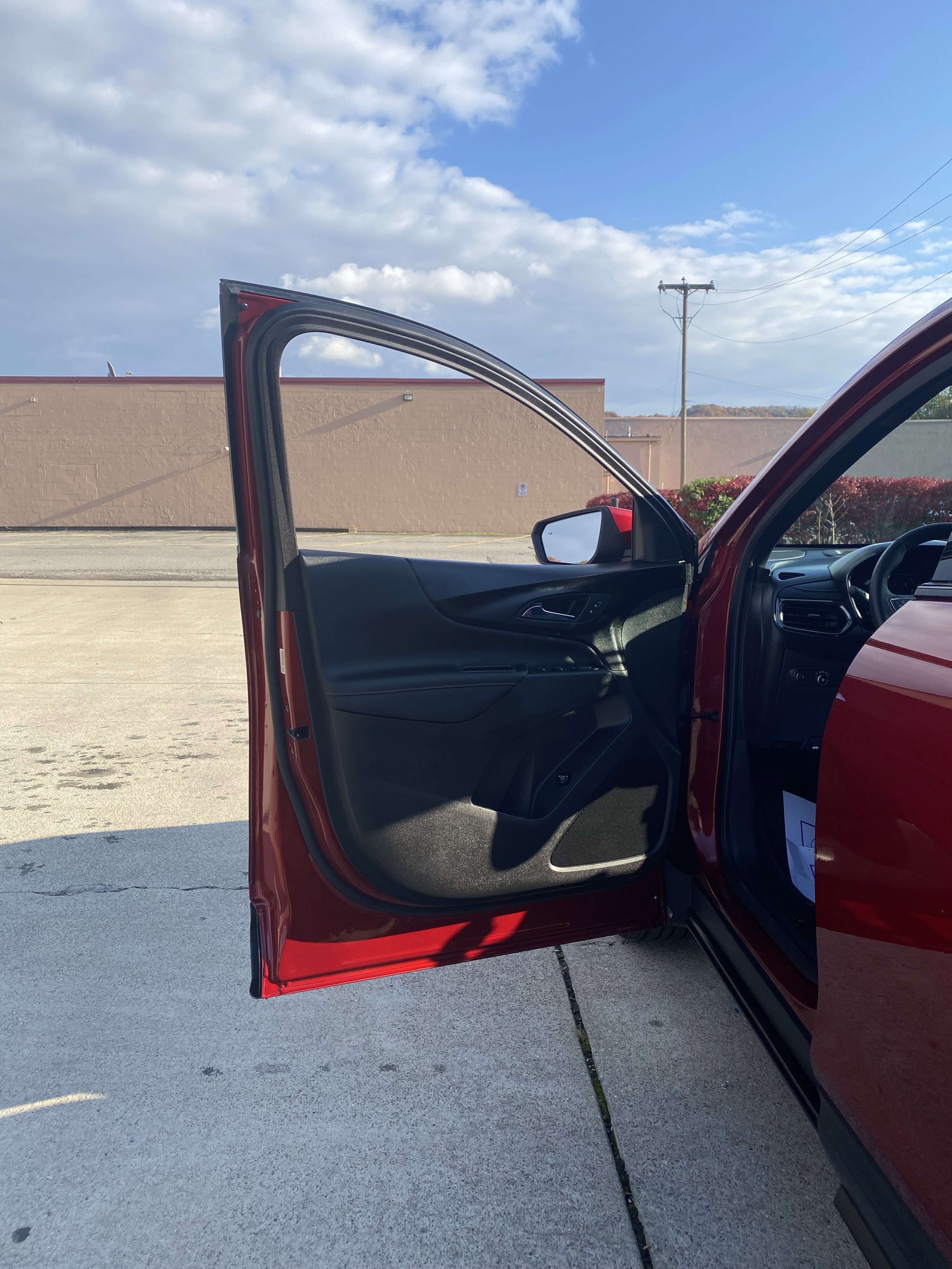 Used 2024 Chevrolet Equinox RS image 3