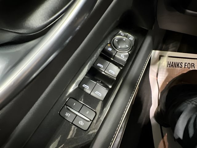 Used 2024 Cadillac Escalade Premium Luxury w/ LPO, Floor Liner Package AWD/4WD image 18