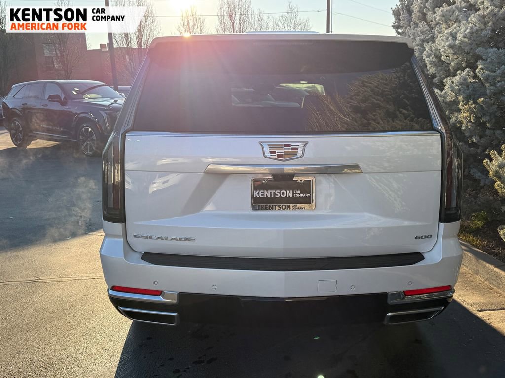 Used 2025 Cadillac Escalade Premium Luxury image 7
