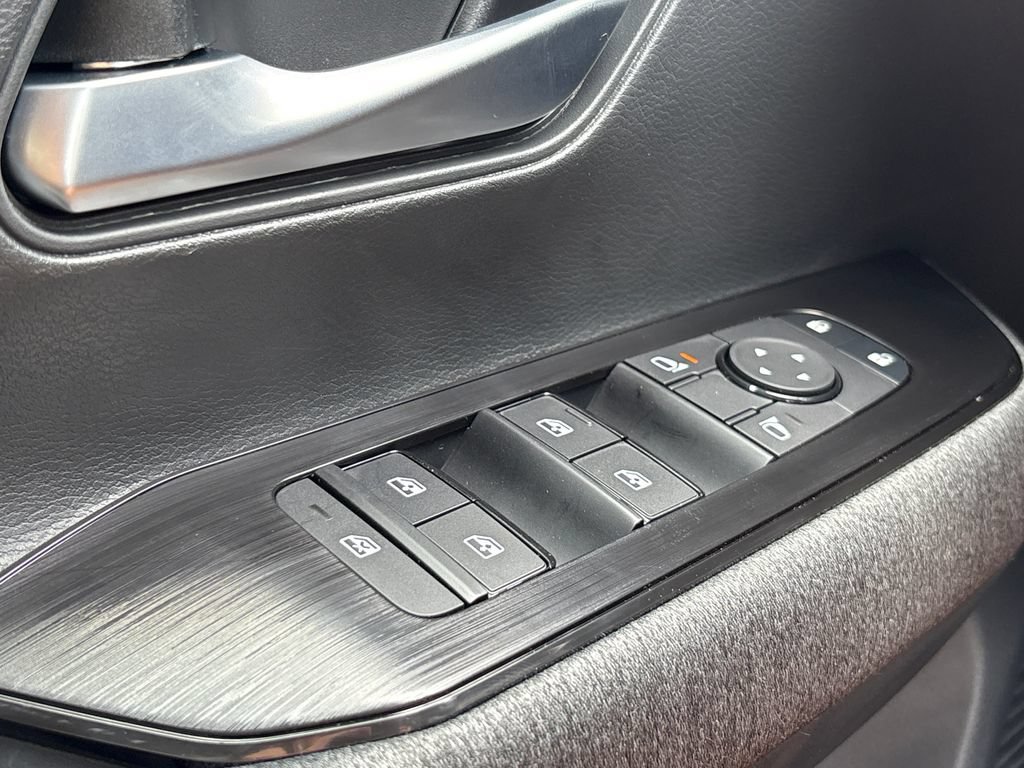 New 2026 Nissan Kicks SV w/ Interior Electronics Package FWD image 9