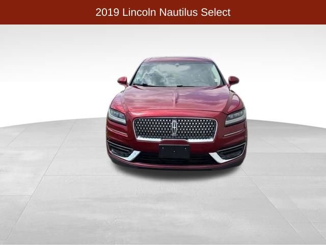 Used 2019 Lincoln Nautilus Select AWD/4WD image 2