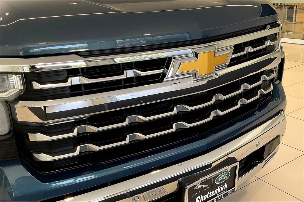 Used 2024 Chevrolet Silverado 1500 LTZ w/ Z71 Off-Road Package image 29