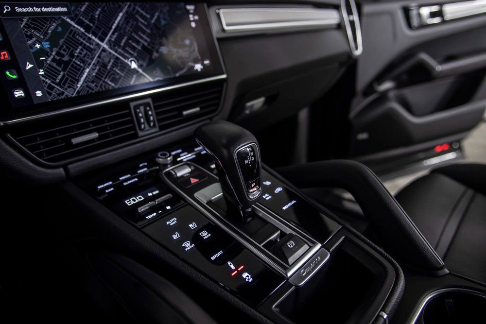 Used 2023 Porsche Cayenne S Platinum w/ Premium Package Plus image 29